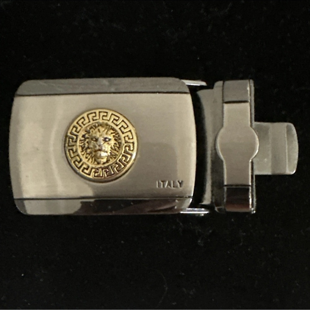 Vintage Versace buckle, beautiful , Medusa logo 1 1/2"